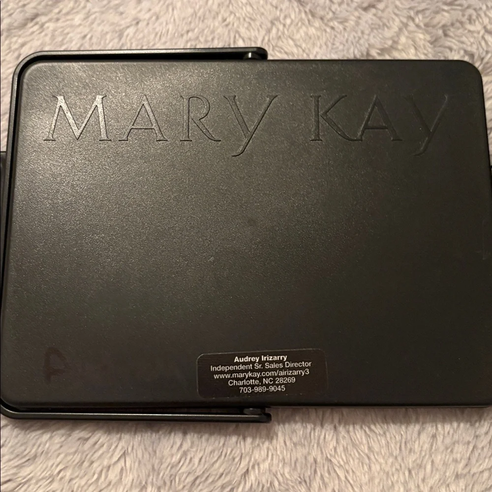 Mary Kay makeup 2 mirrors, 4 cards, 2 trays, 2 mesh pouches